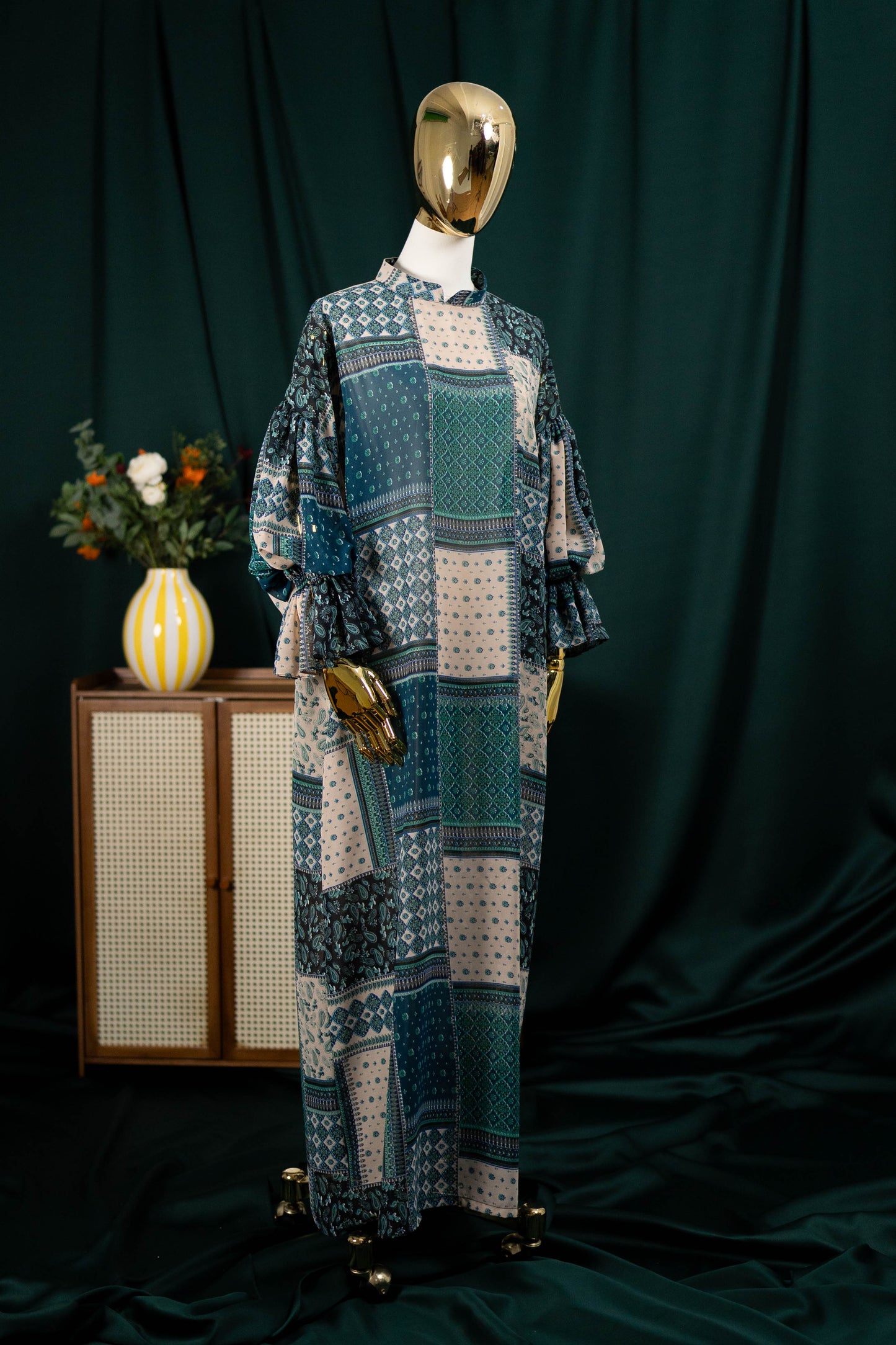 LEORA DRESS IN EMERALD
