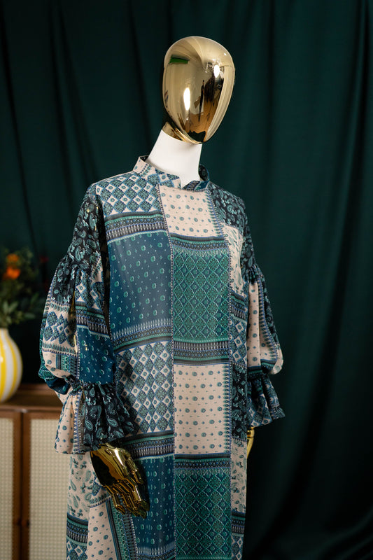 LEORA DRESS IN EMERALD