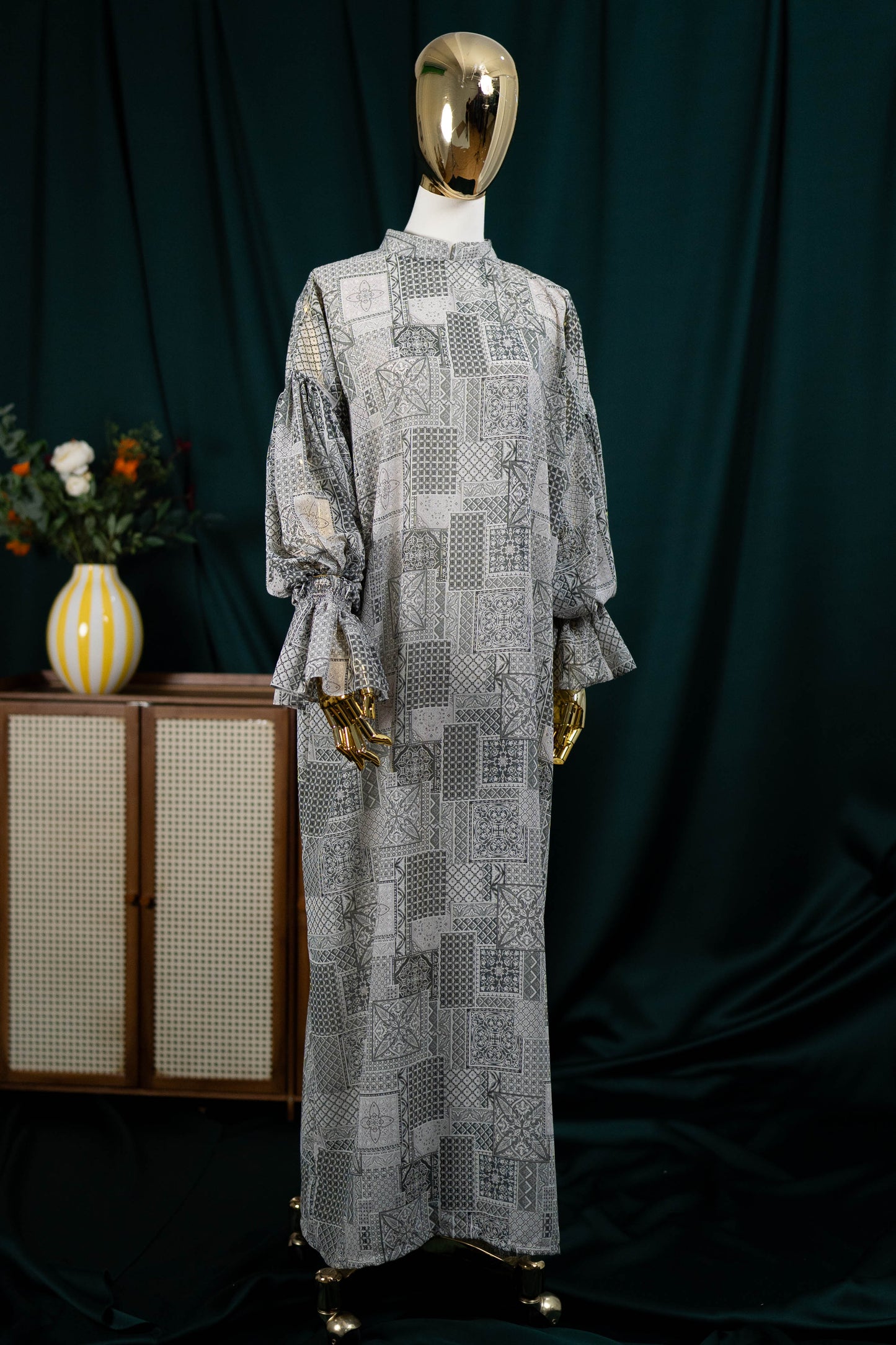 LEORA DRESS IN GREY