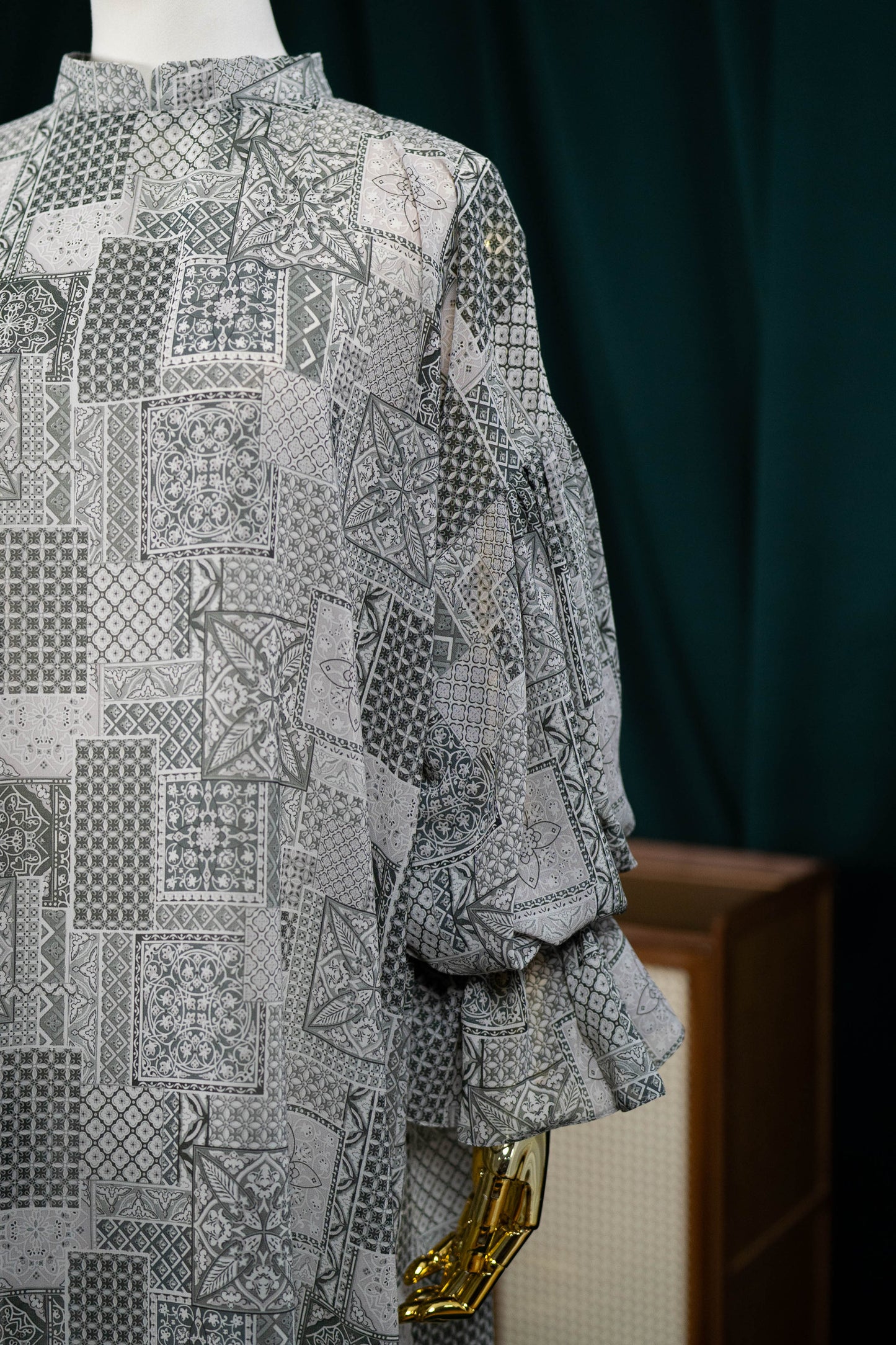 LEORA DRESS IN GREY