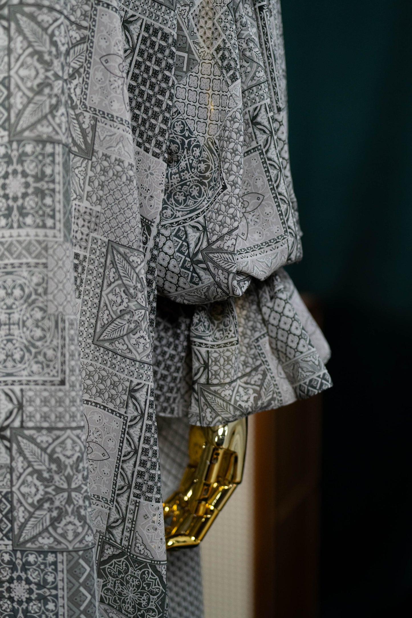 LEORA DRESS IN GREY