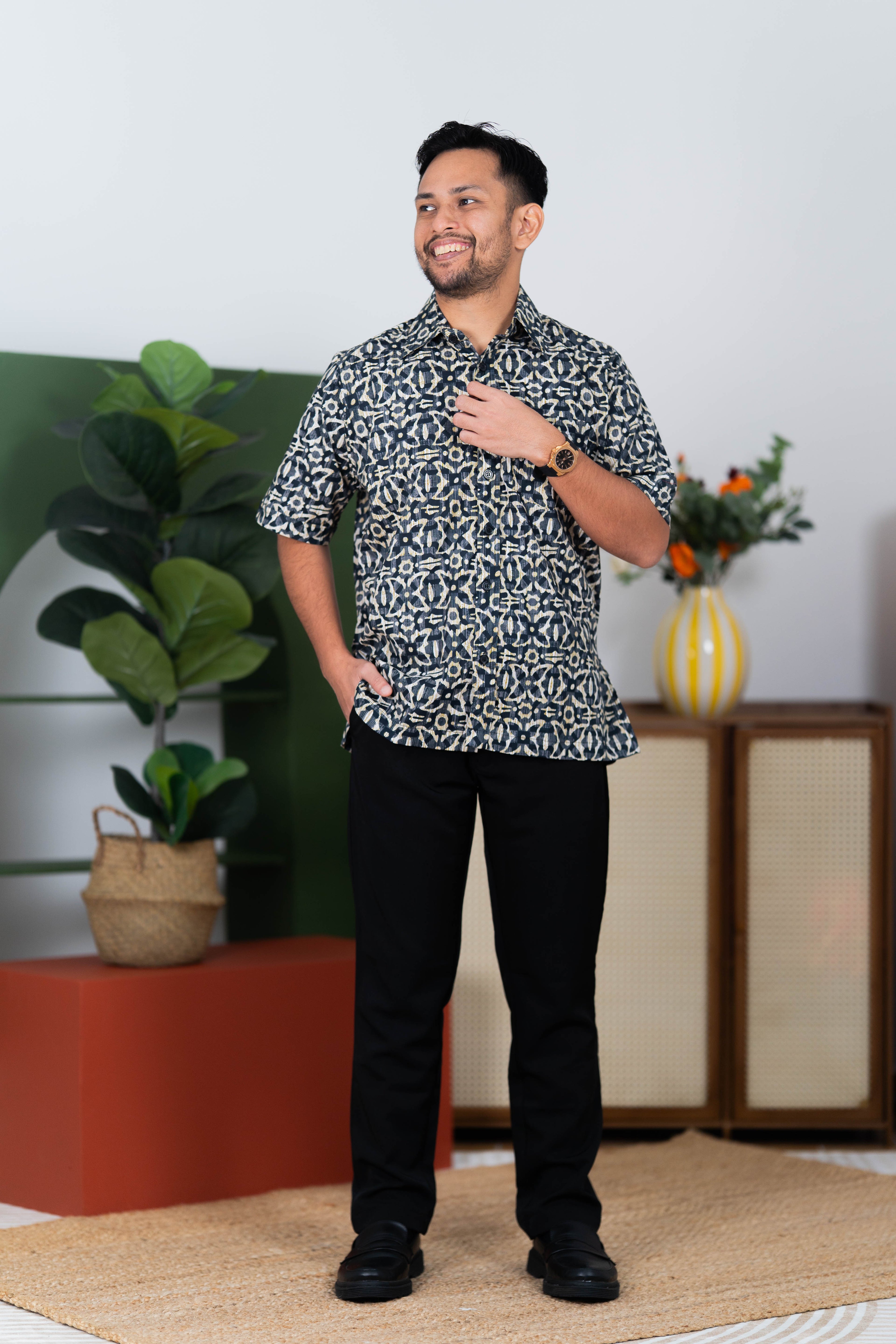 TUAH BATIK 1.0 - BROWN BLACK